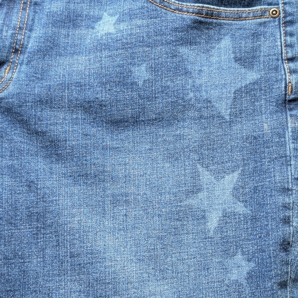 Sonoma Girlfriend Jeans With Blue Star Pattern Size 18 - Picture 2 of 10